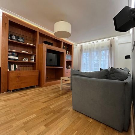 636A Gran Apartamento En Pleno Centro Oviedo Esterno foto