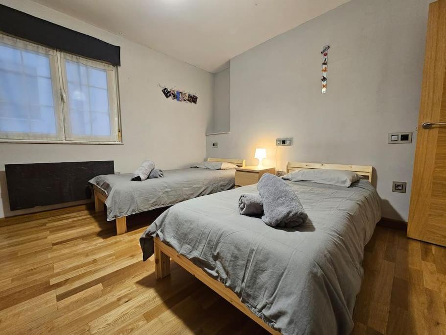636A Gran Apartamento En Pleno Centro Oviedo Esterno foto