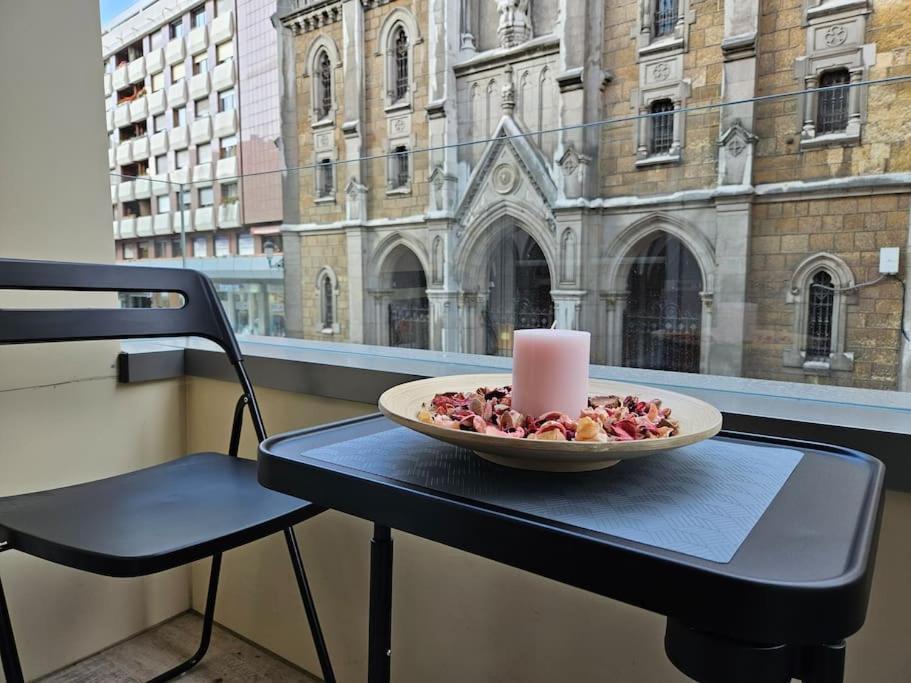 636A Gran Apartamento En Pleno Centro Oviedo Esterno foto