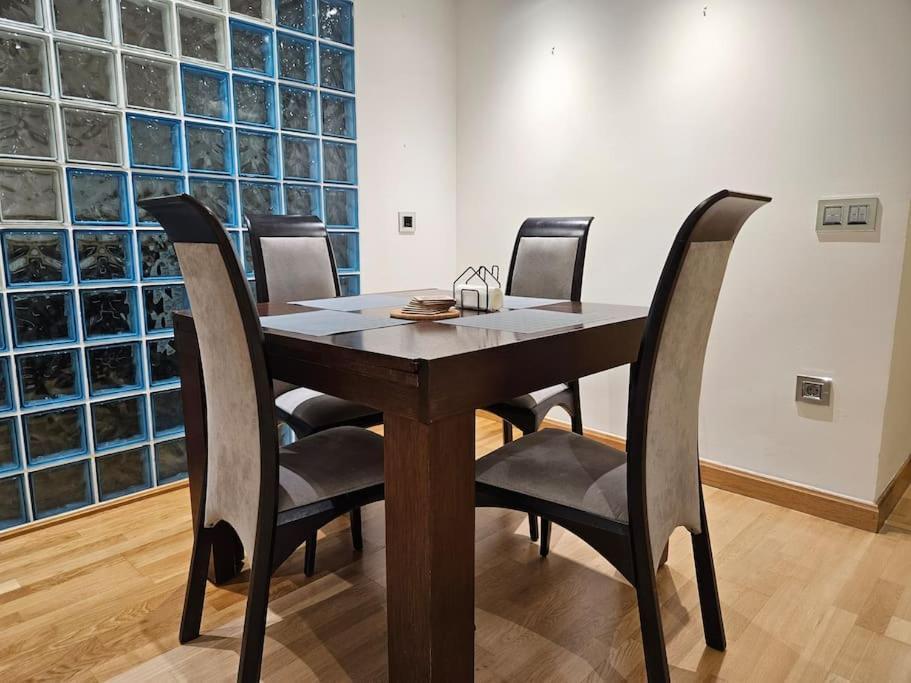 636A Gran Apartamento En Pleno Centro Oviedo Esterno foto