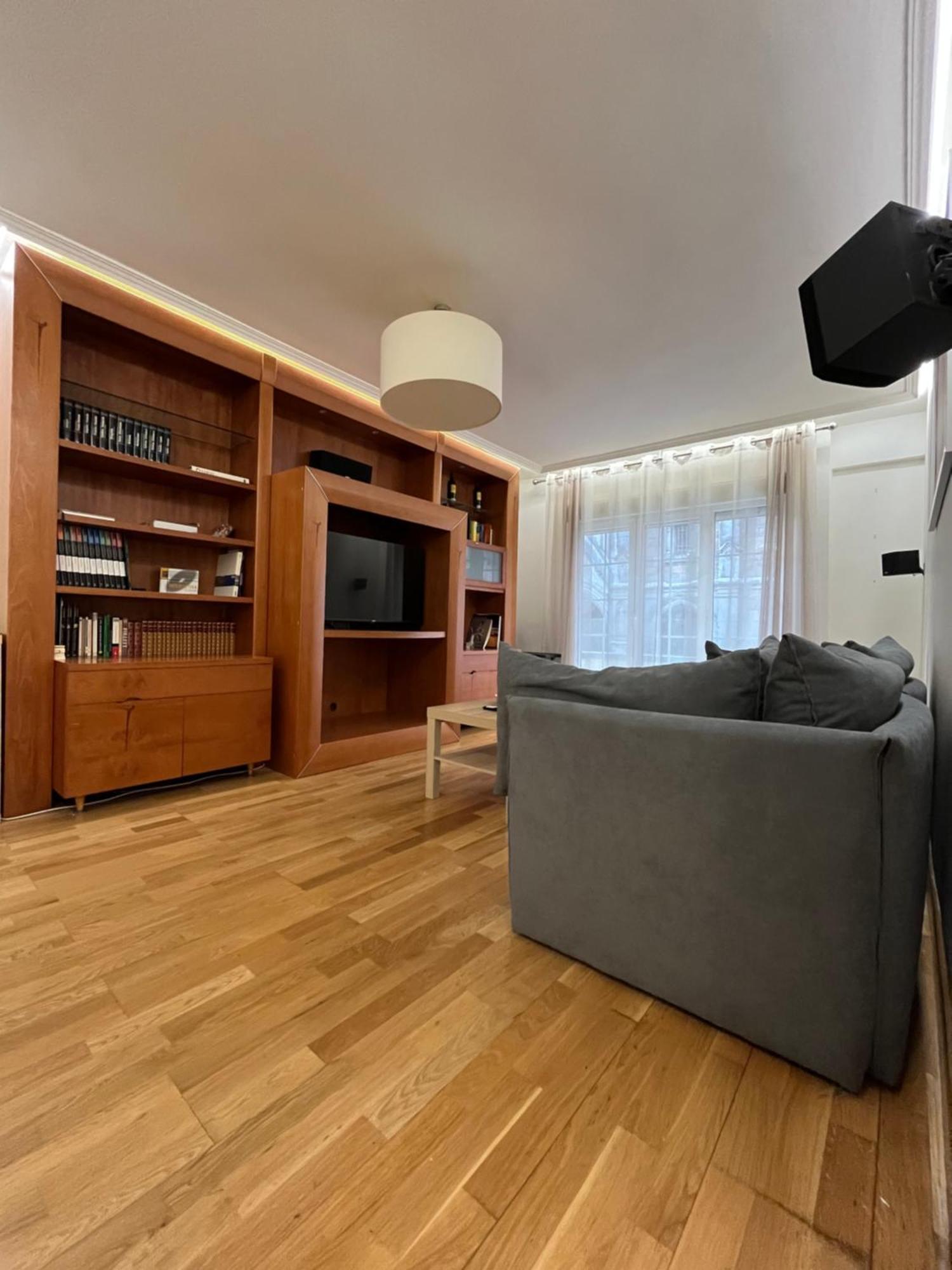 636A Gran Apartamento En Pleno Centro Oviedo Esterno foto
