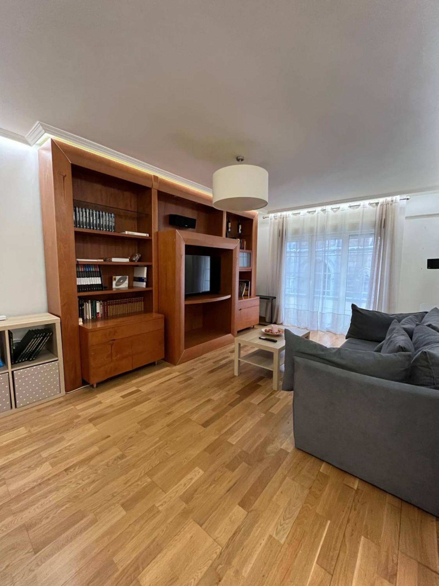 636A Gran Apartamento En Pleno Centro Oviedo Esterno foto