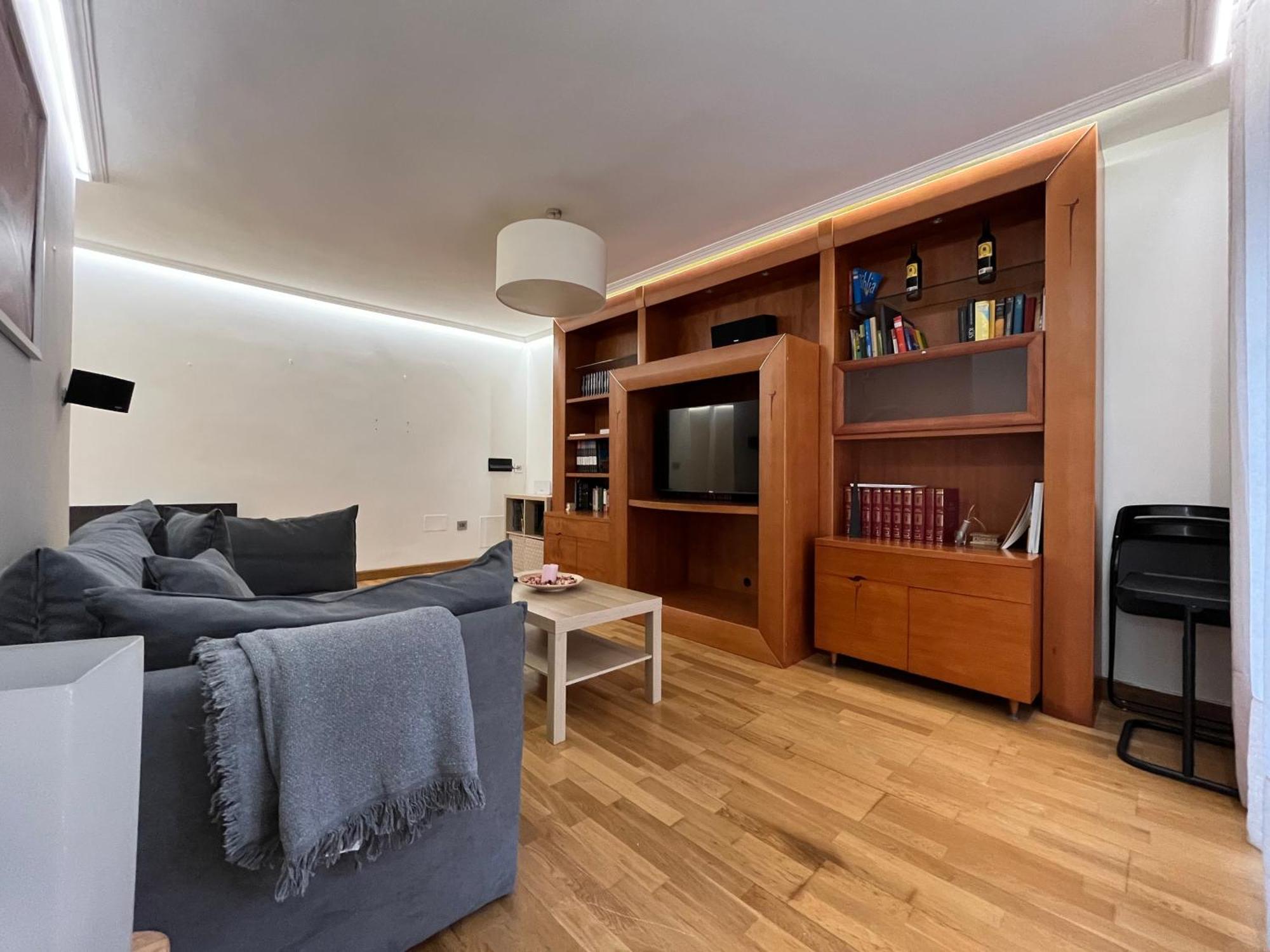 636A Gran Apartamento En Pleno Centro Oviedo Esterno foto