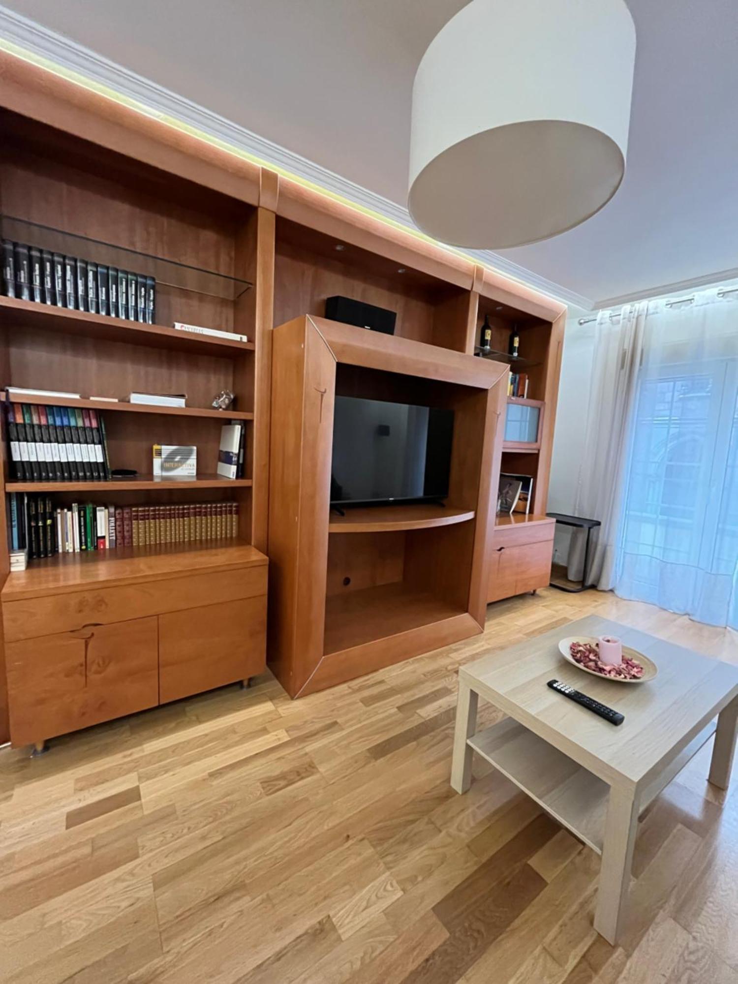 636A Gran Apartamento En Pleno Centro Oviedo Esterno foto